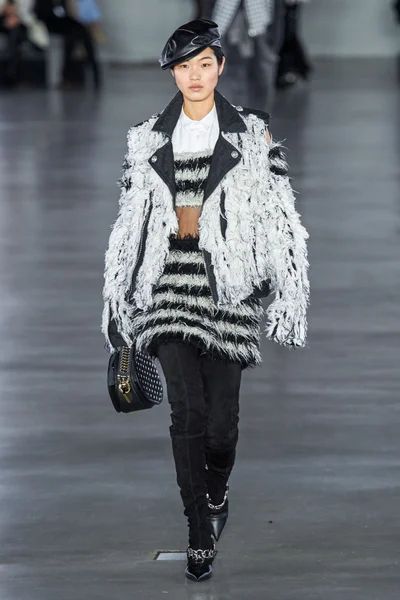 Look 13